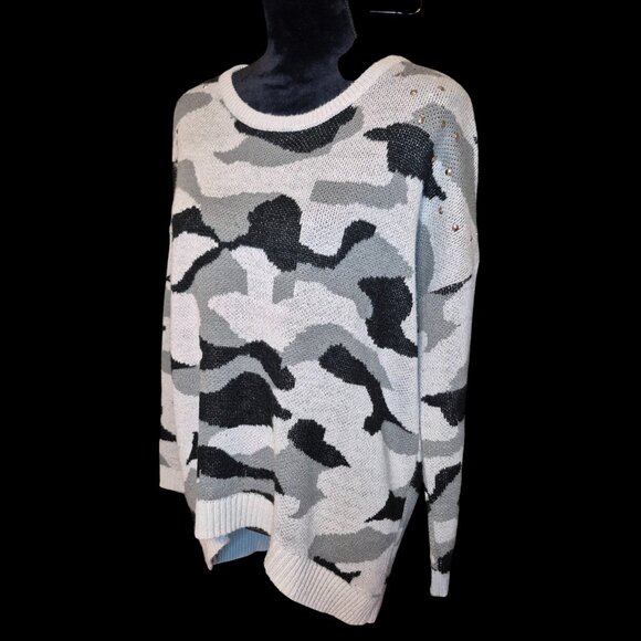 Love by Design Black and Gray Camo Sweater with Sholder Details - Picture 3 of 7
